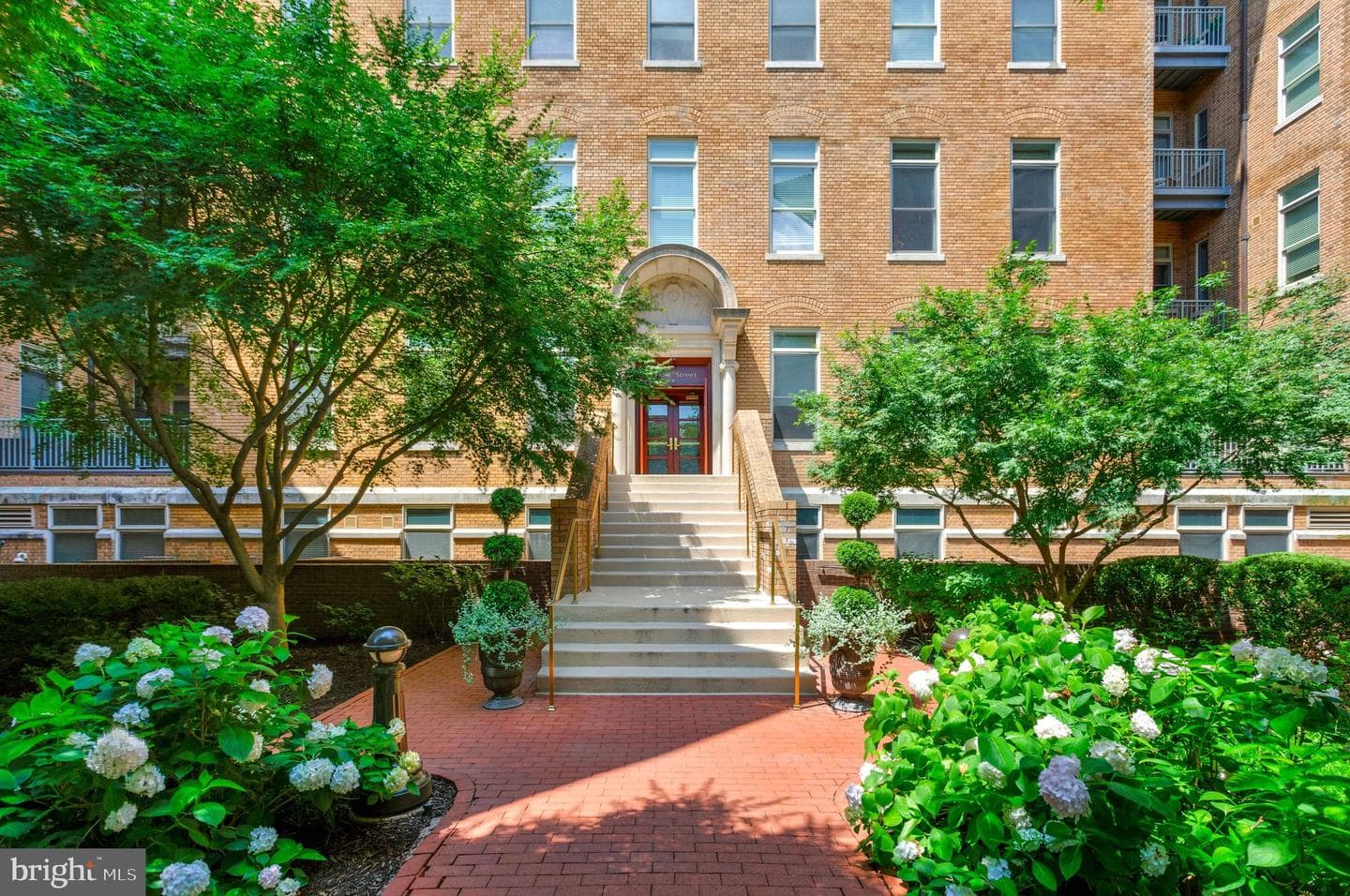 2425 L Street NW #211 photo 20