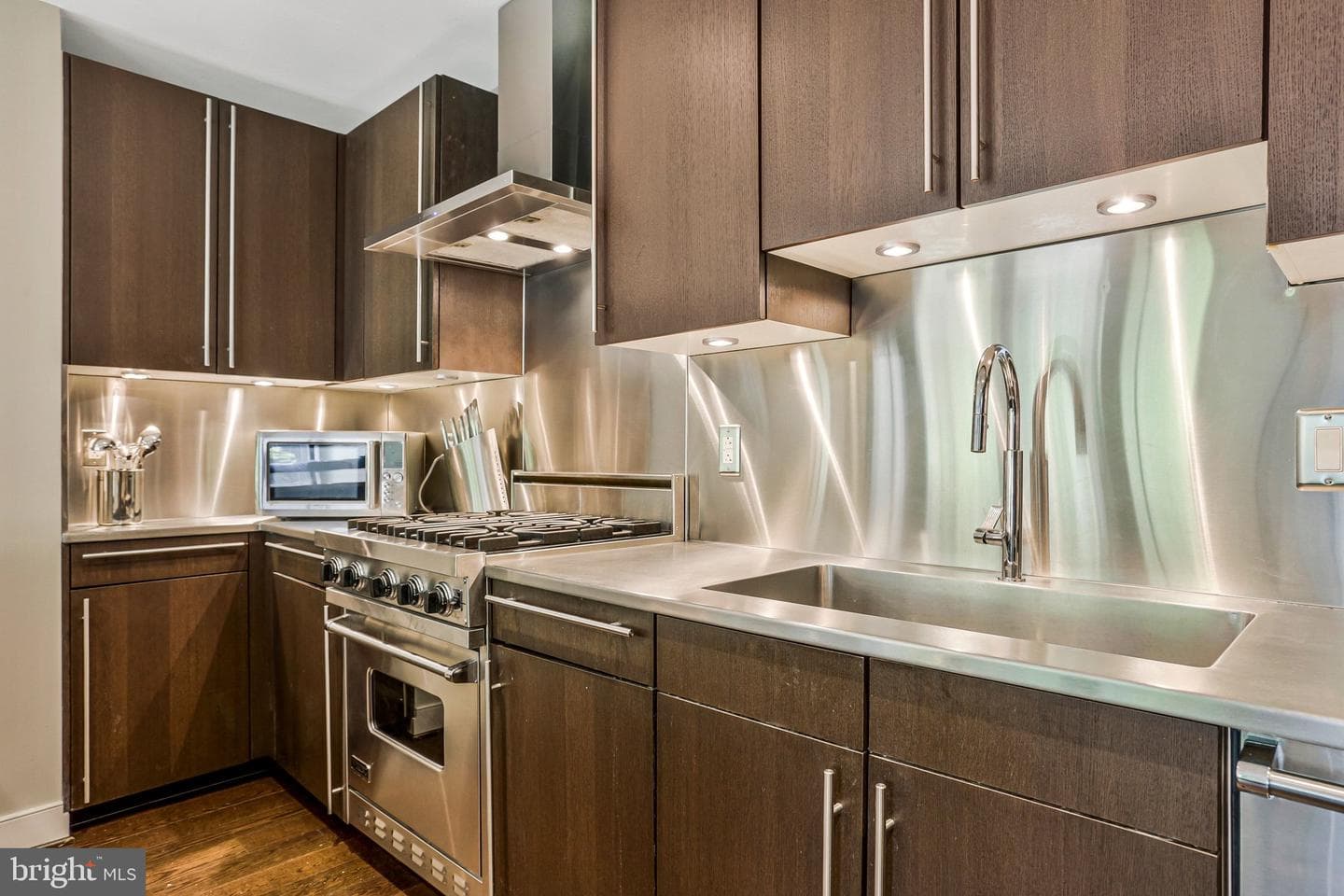 2425 L Street NW #211 photo 9