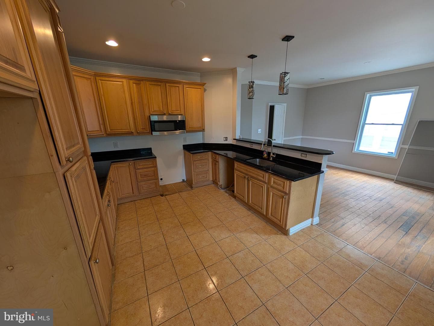 4908 Quarles Street NE photo 3