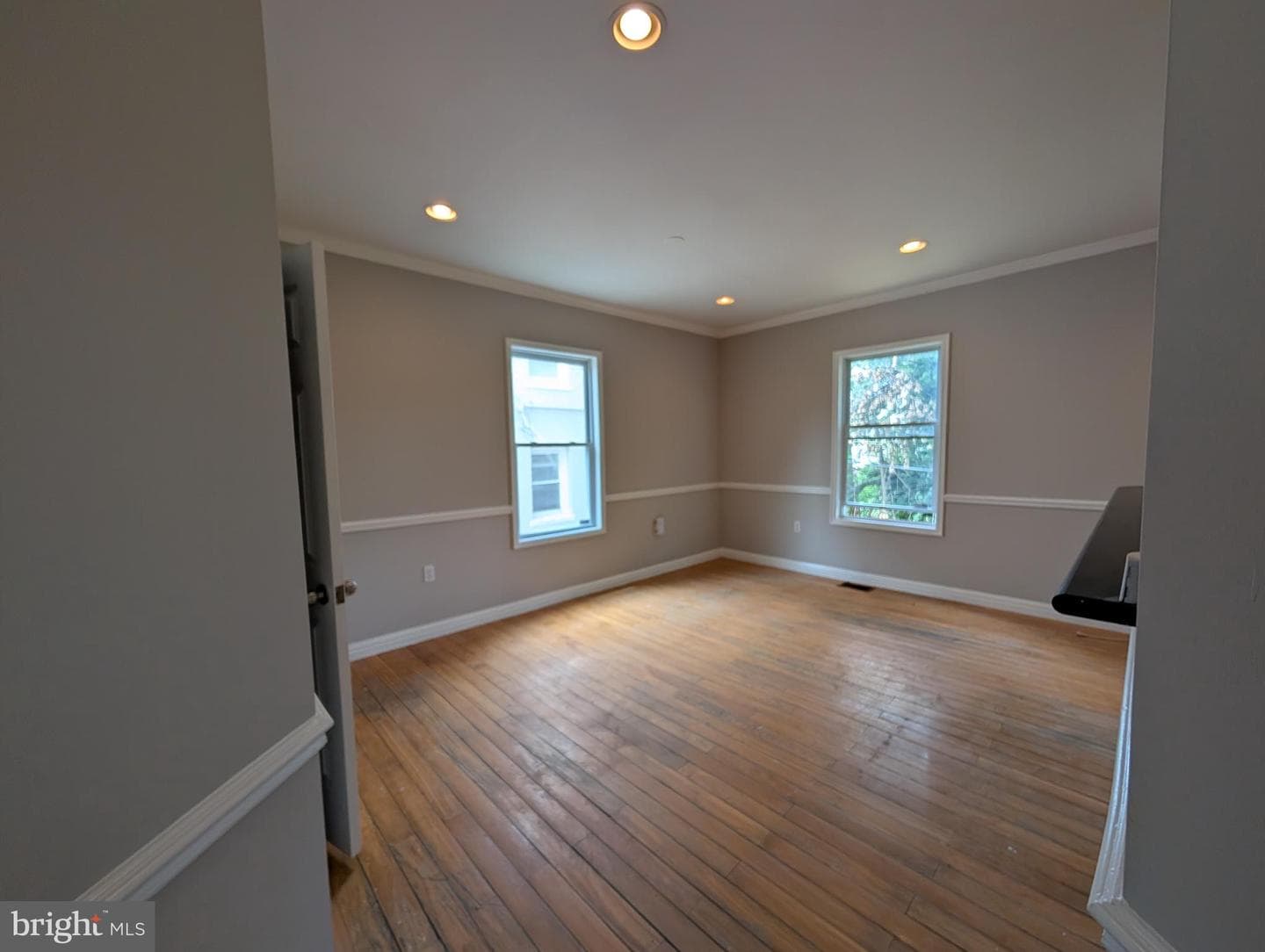 4908 Quarles Street NE photo 6