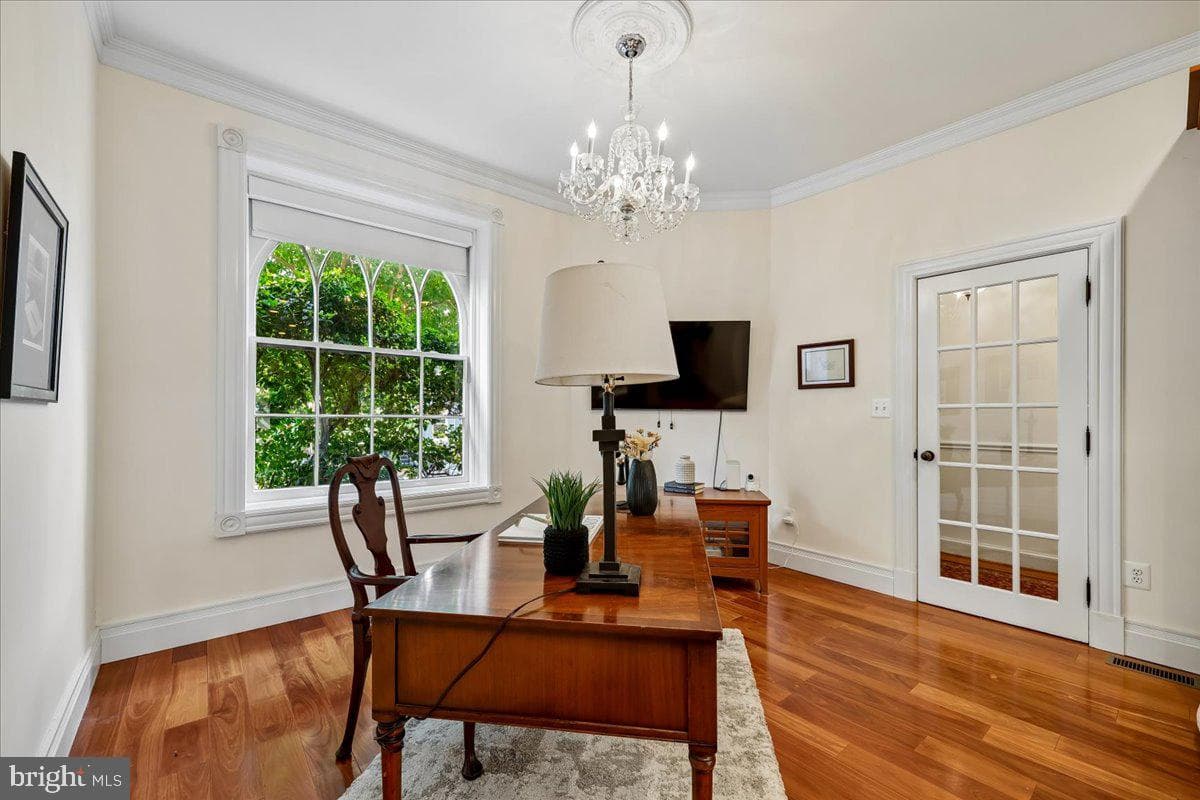 126 E Street SE photo 23