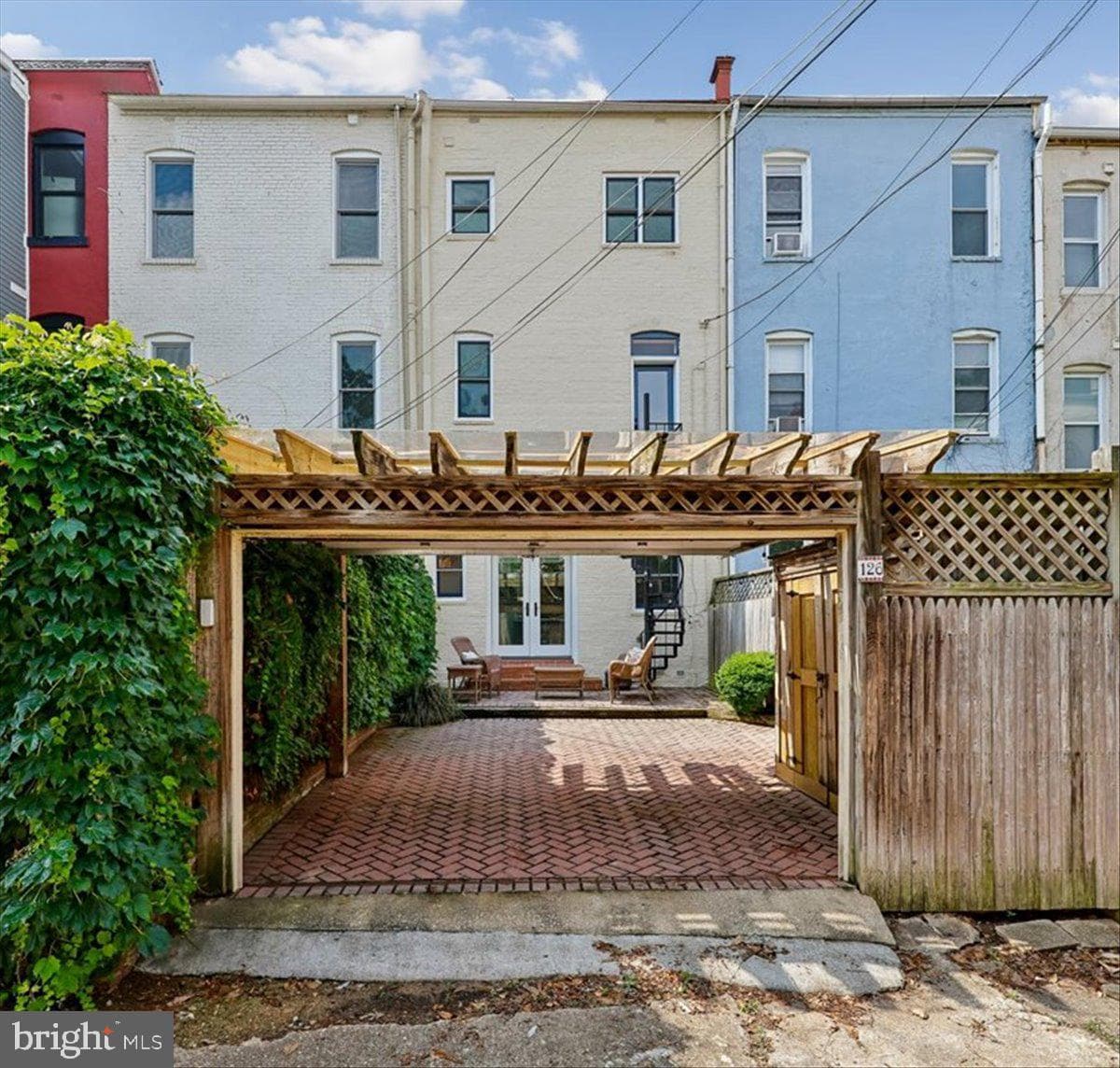 126 E Street SE photo 31