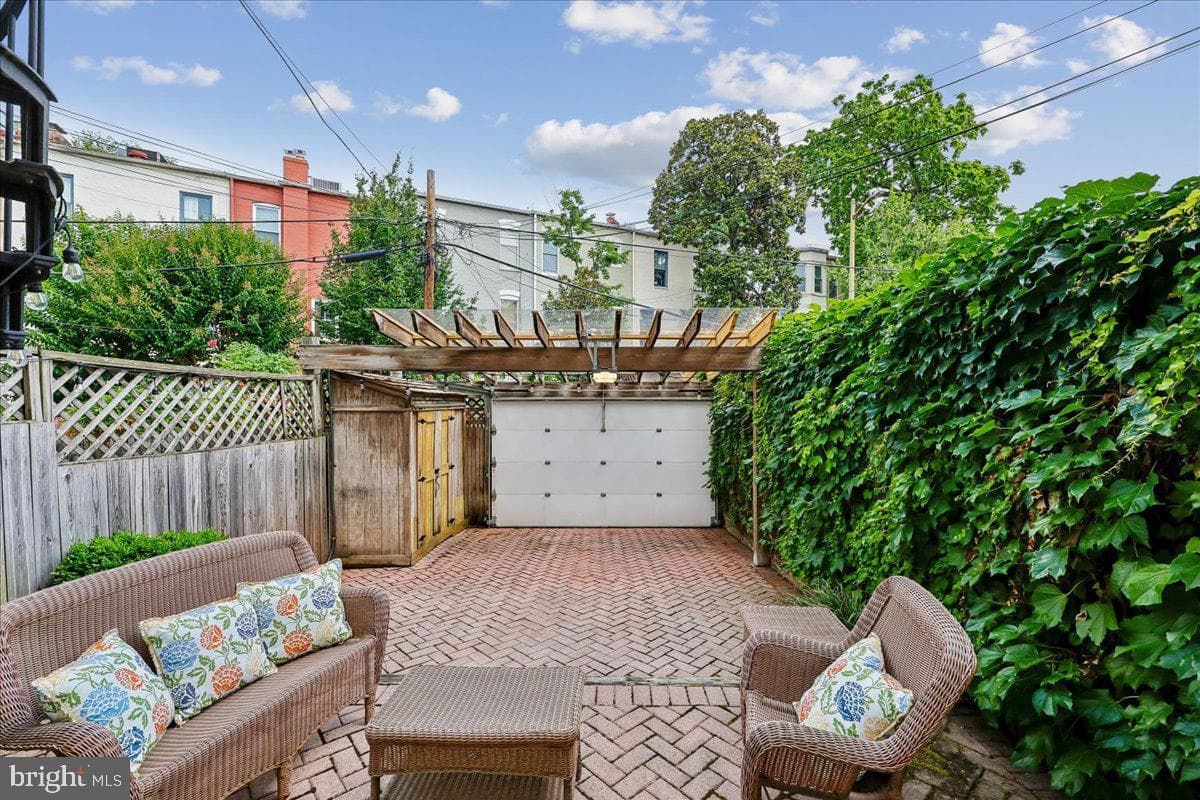 126 E Street SE photo 34