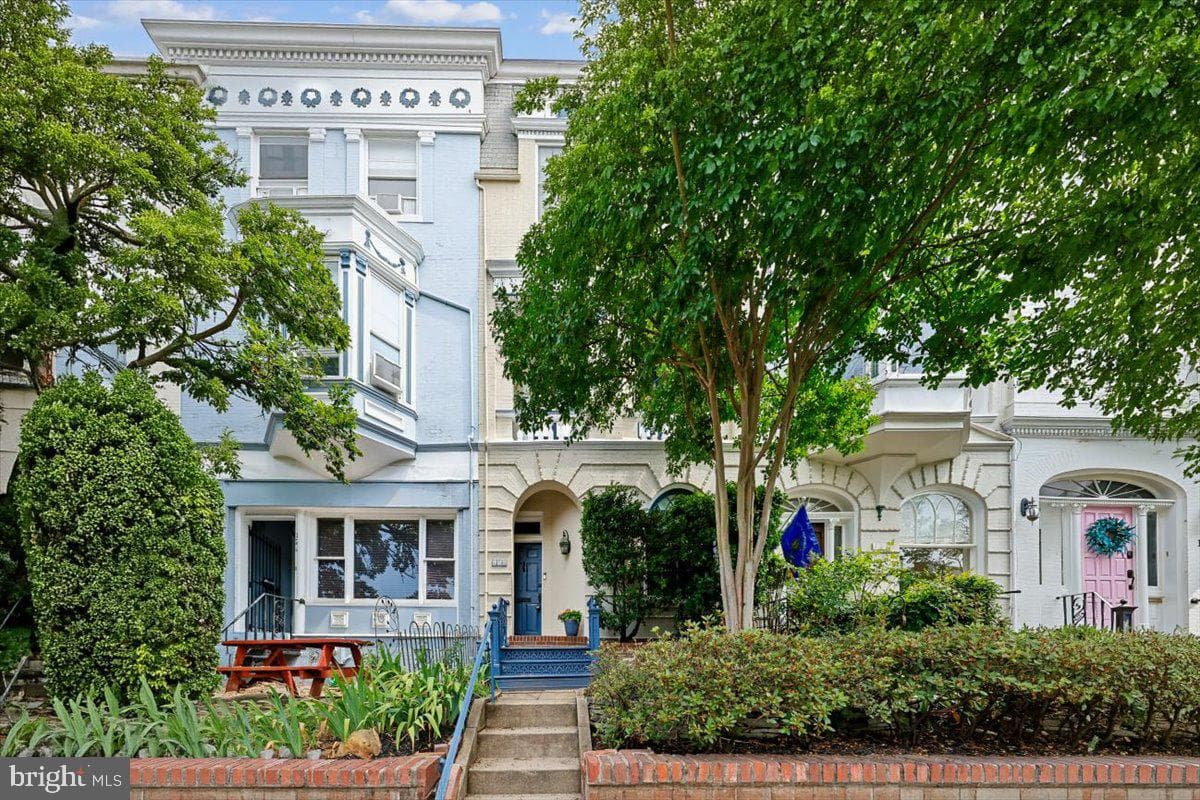 126 E Street SE photo 37