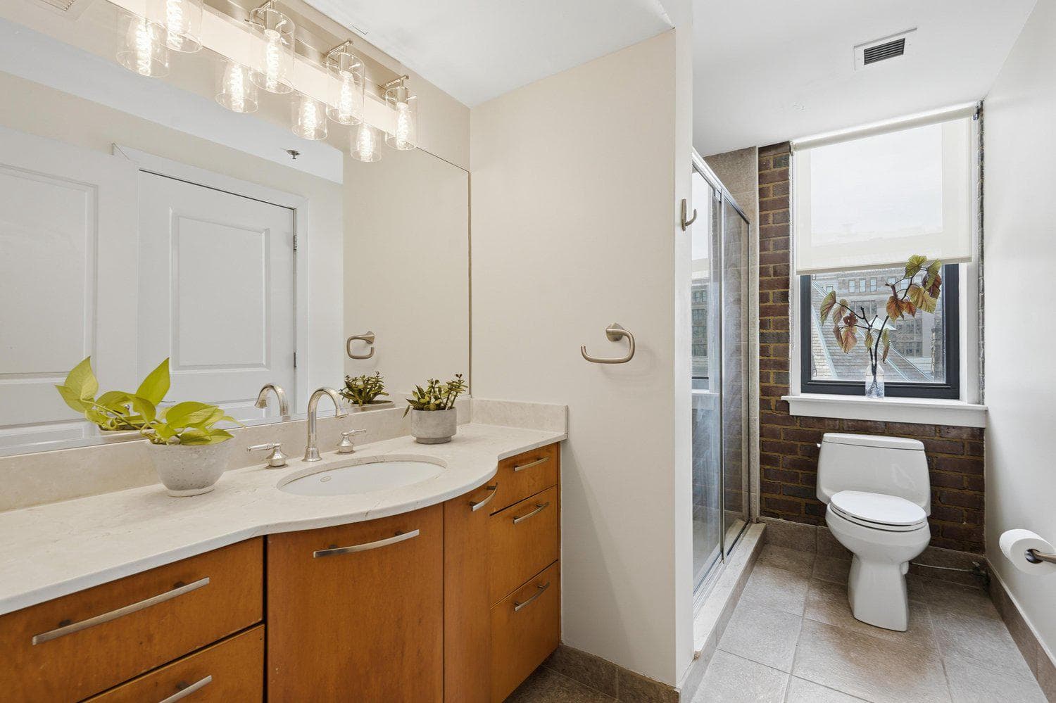 916 G Street NW #604 photo 14