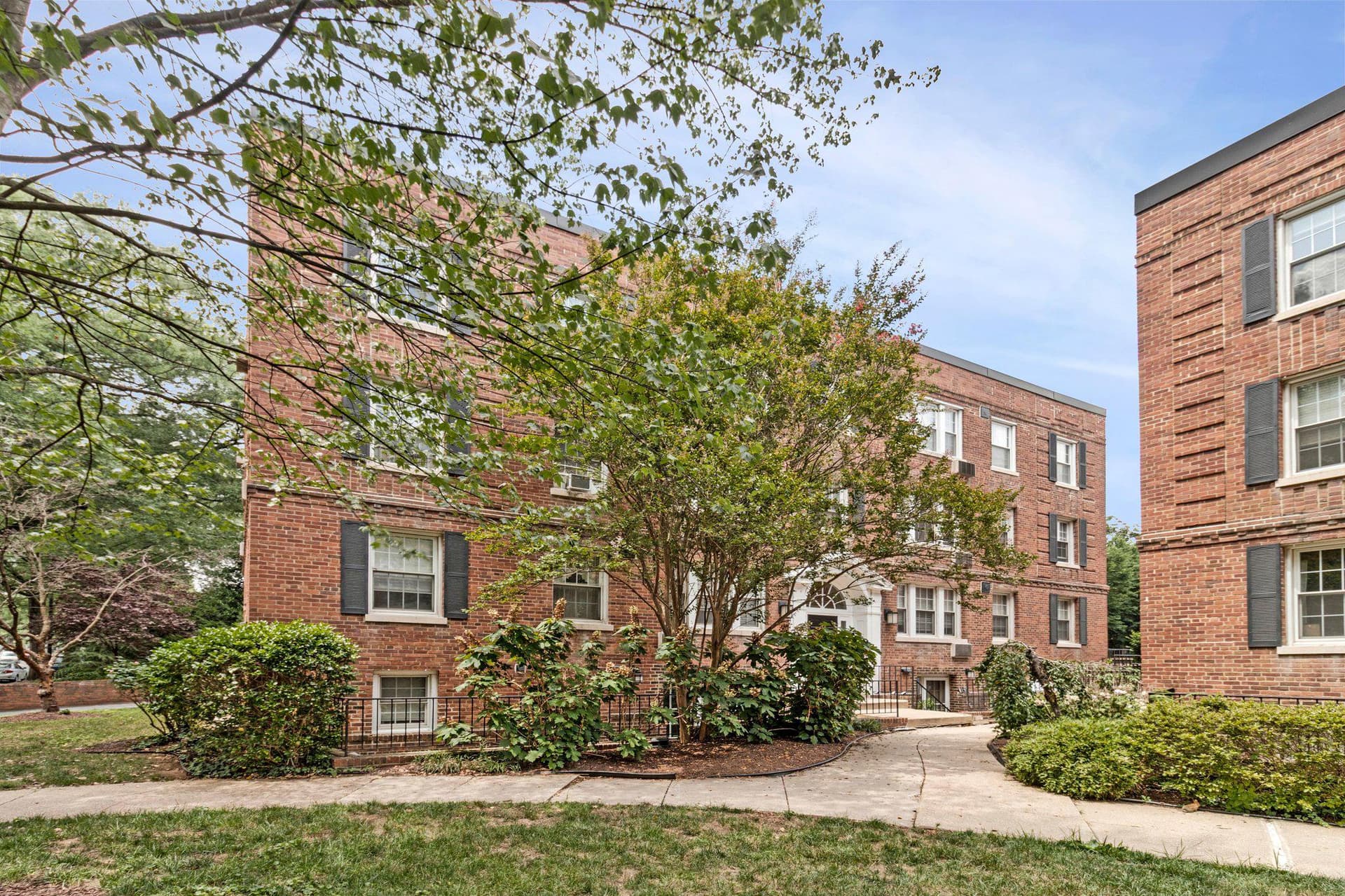 4491 NW Macarthur Boulevard NW #102, Washington