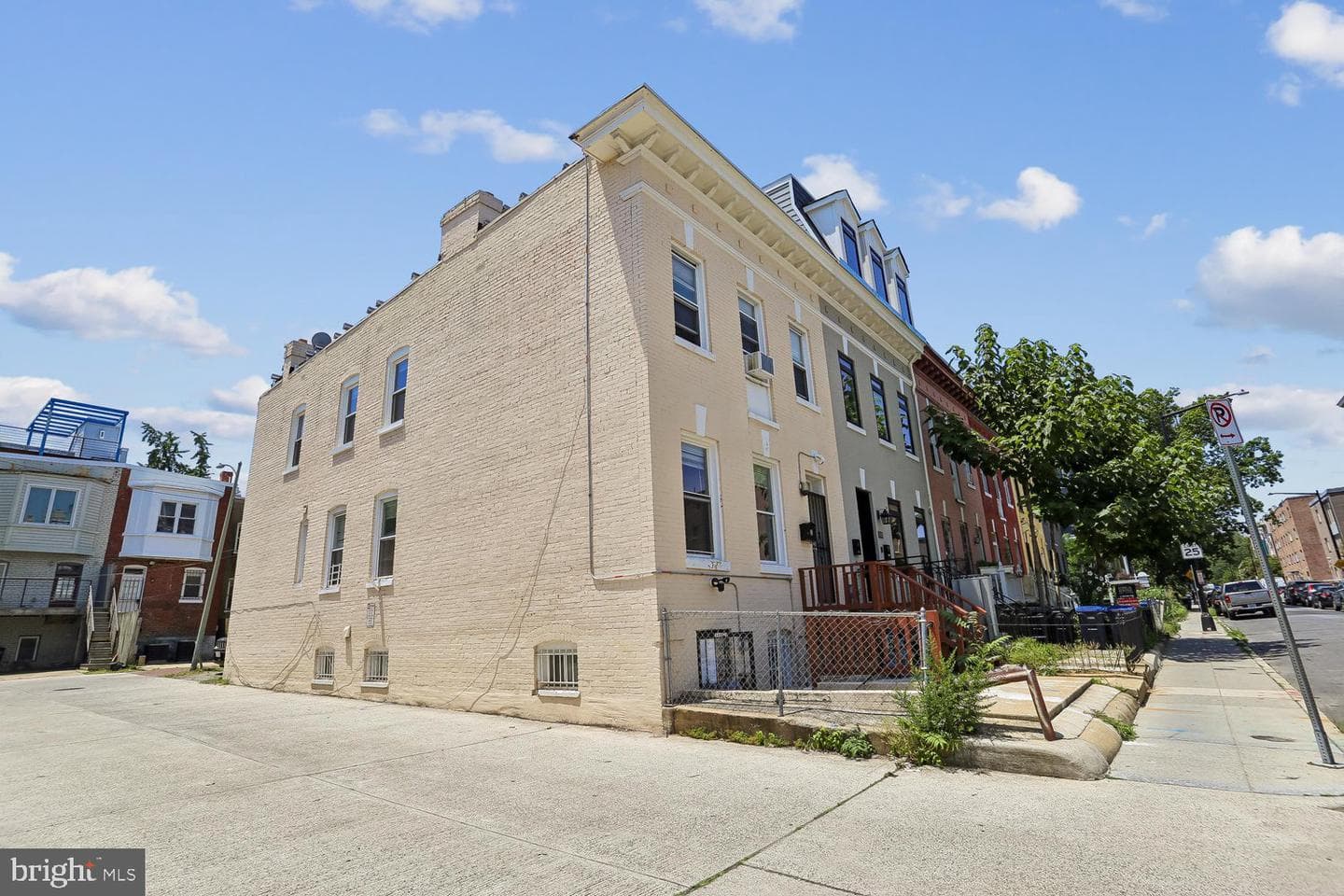 1408 Newton Street NW photo 33
