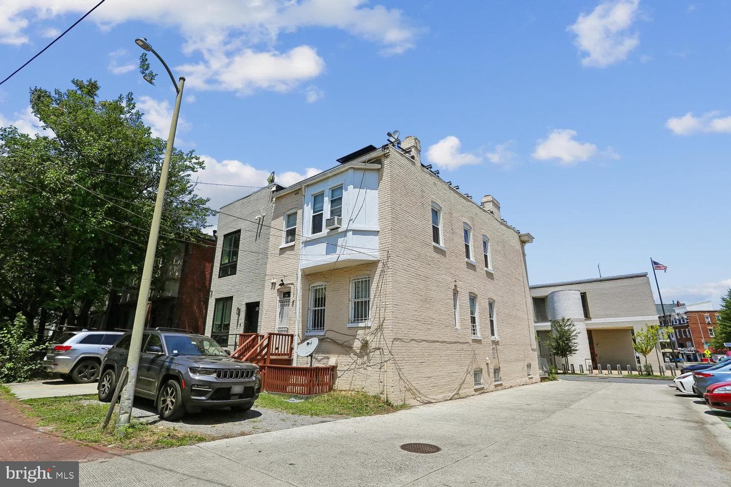 1408 Newton Street NW photo 34