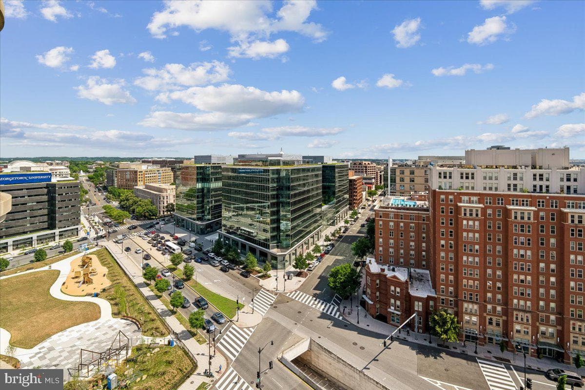 301 Massachusetts Avenue NW #1104 photo 19