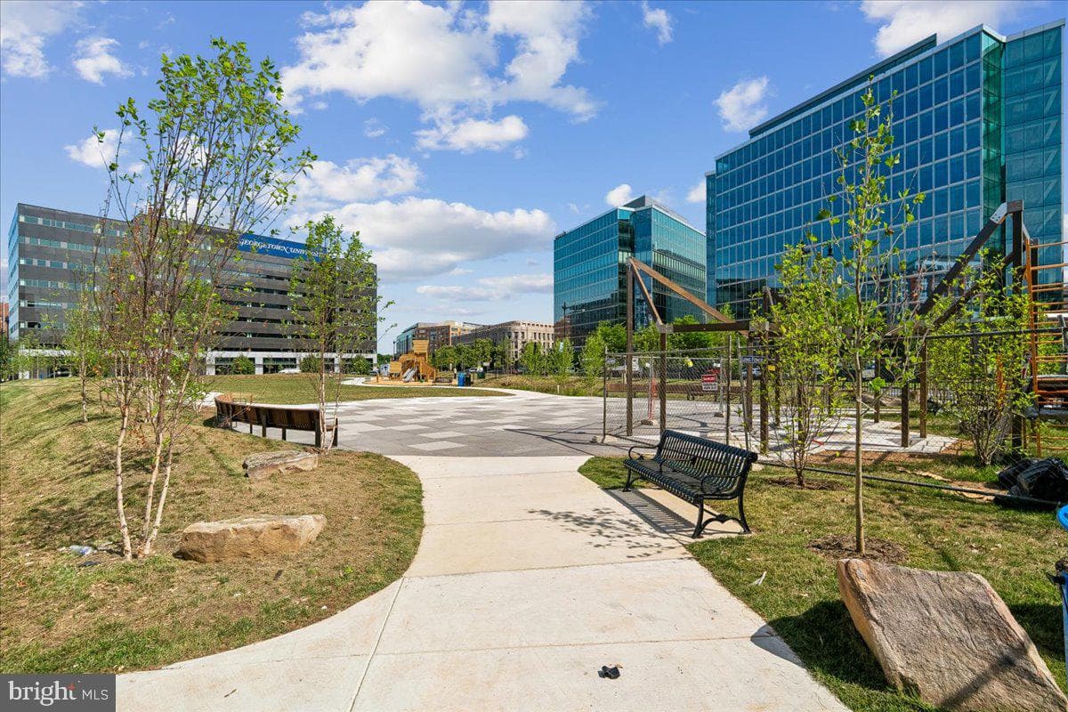 301 Massachusetts Avenue NW #1104 photo 24