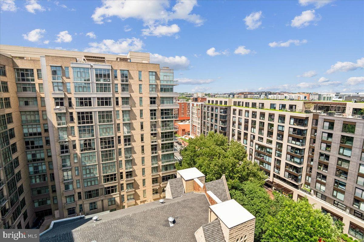 301 Massachusetts Avenue NW #1104 photo 8