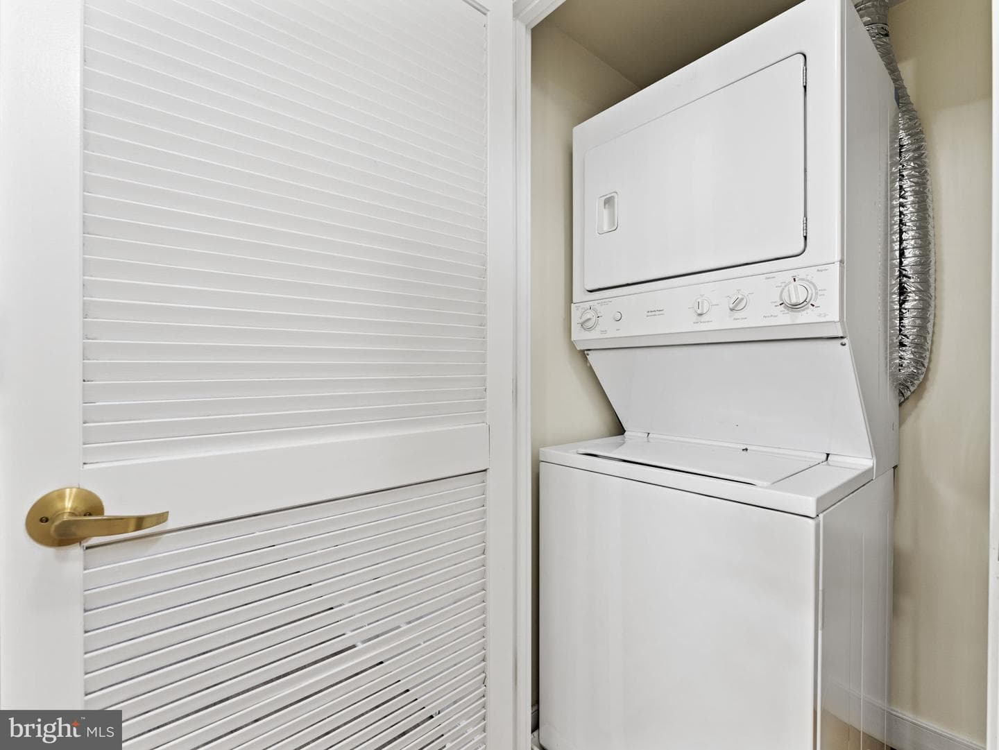 616 E E Street NW #407 photo 16