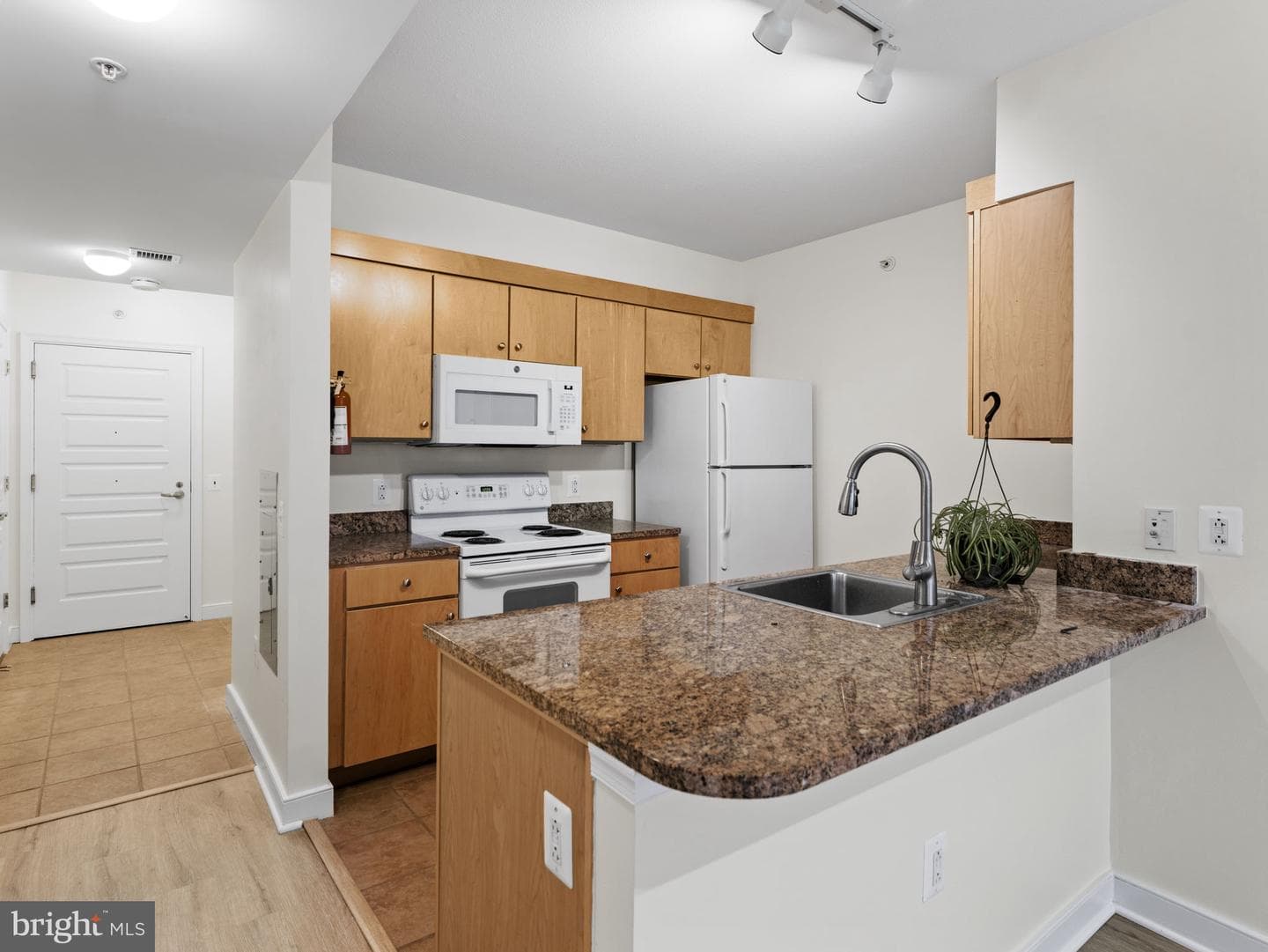 616 E E Street NW #407 photo 5