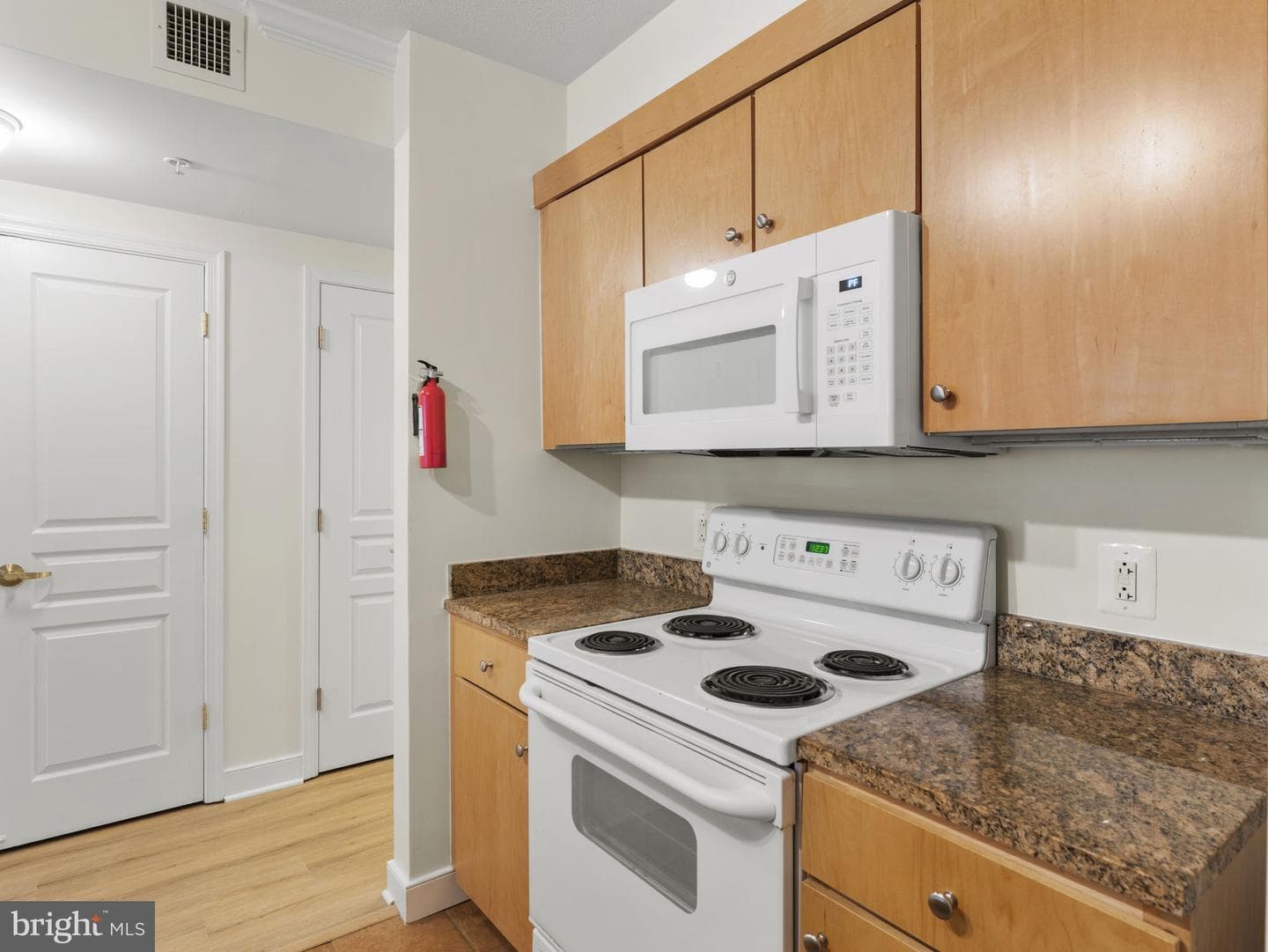 616 E E Street NW #407 photo 8