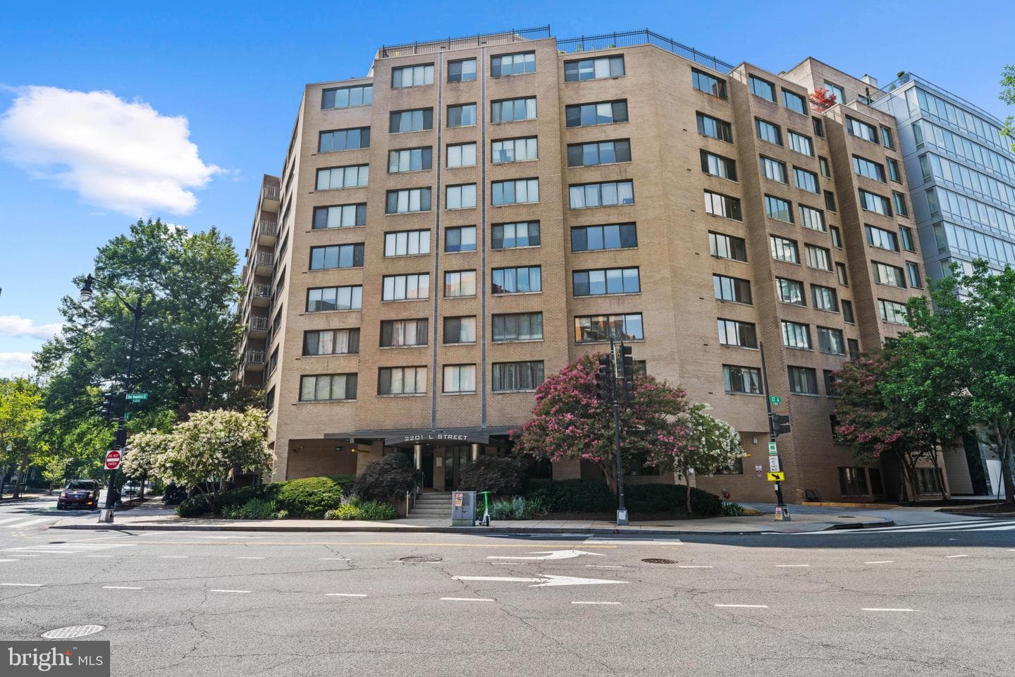 2201 L Street NW #518 photo 30
