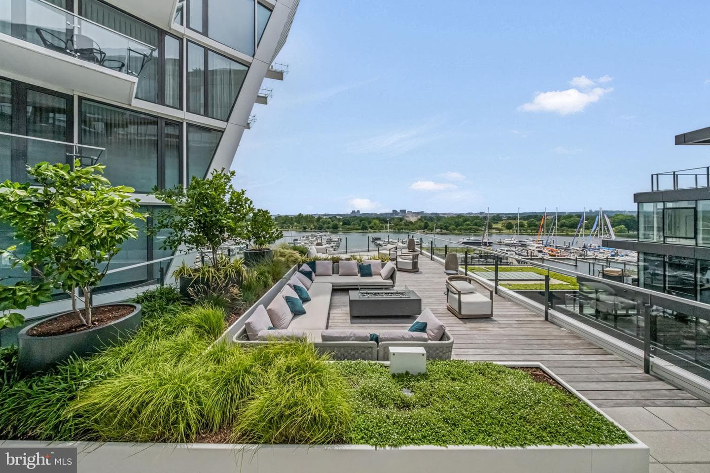 601 Wharf Street SW #213 photo 35
