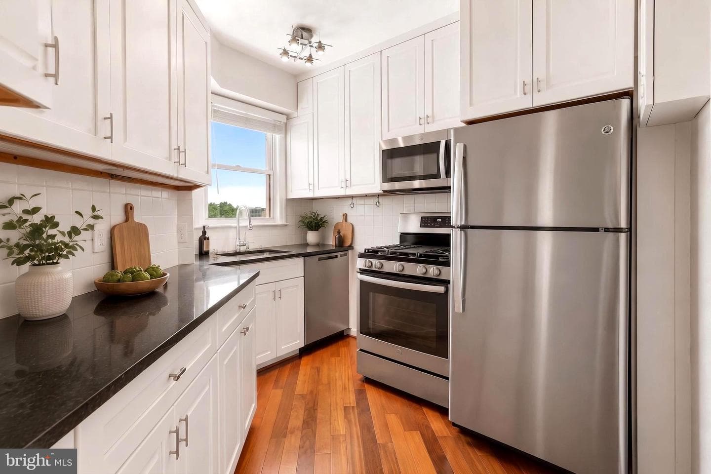 2500 Q Street NW #727 photo 2