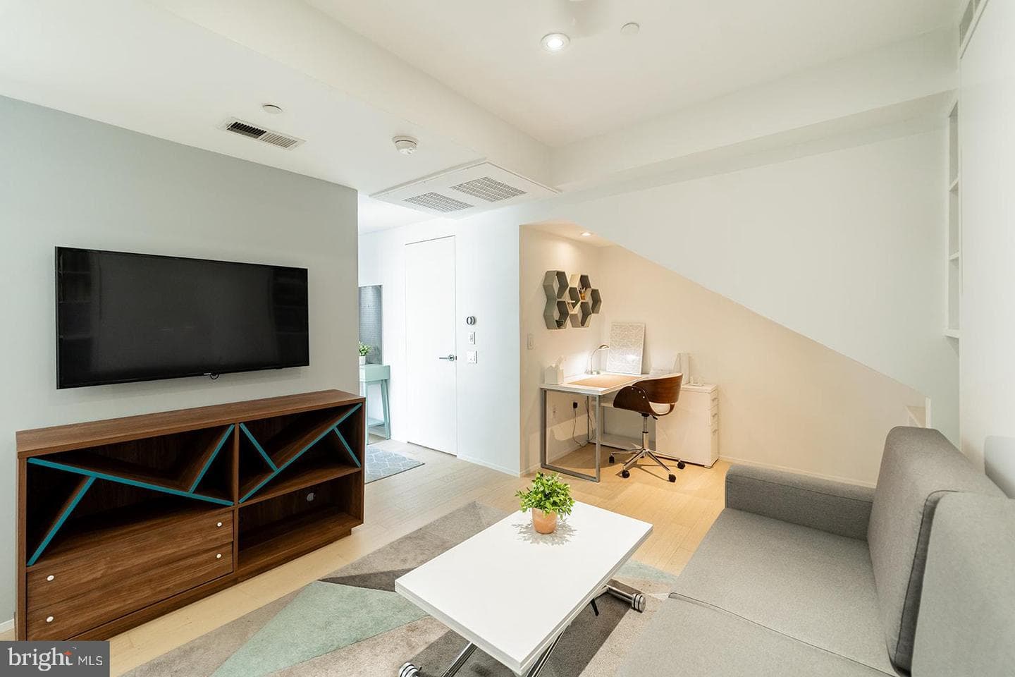 2422 17th Street NW #203 photo 10