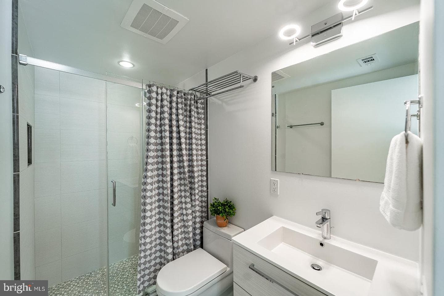 2422 17th Street NW #203 photo 15