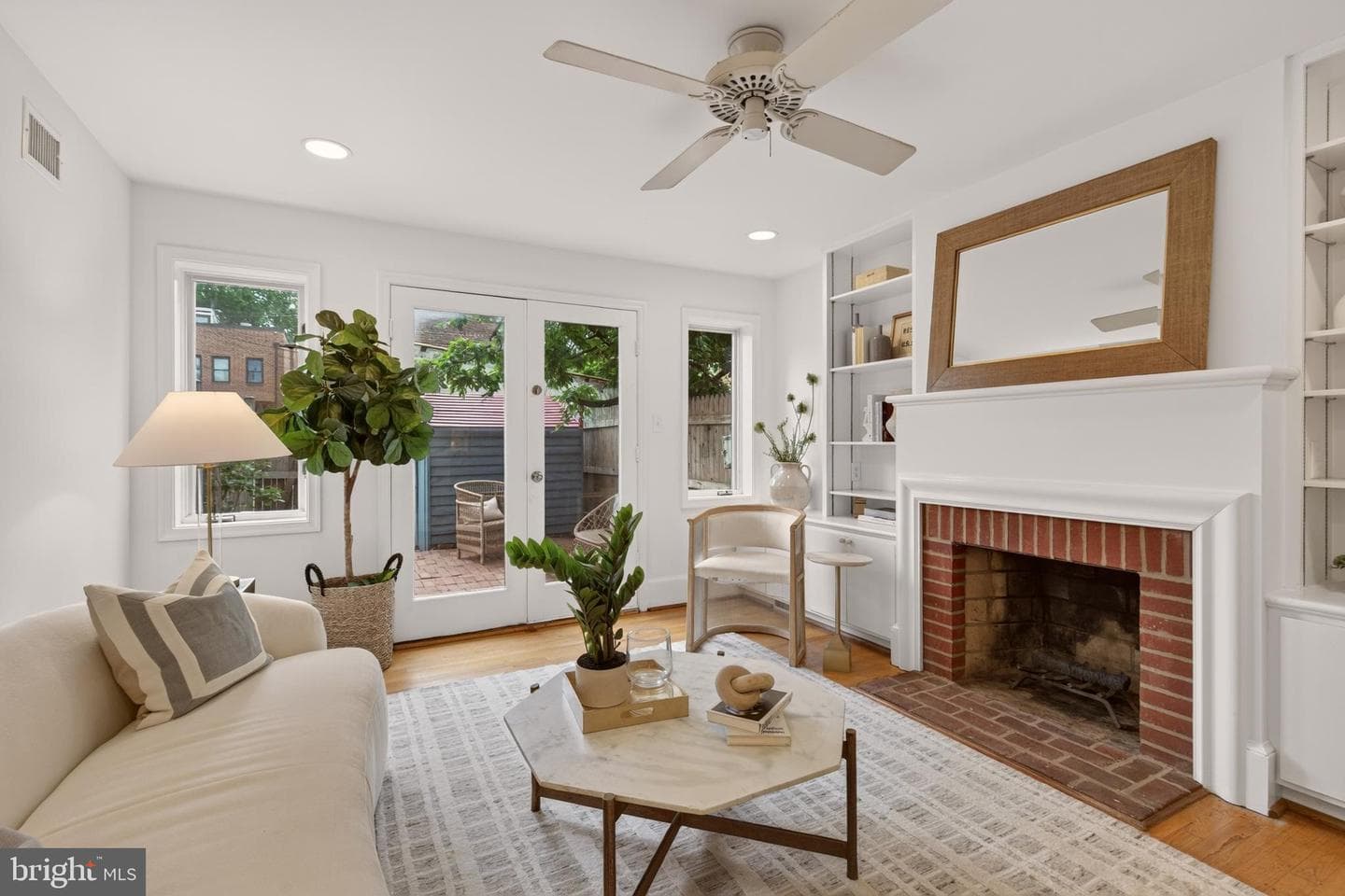 756 9th Street SE, Washington