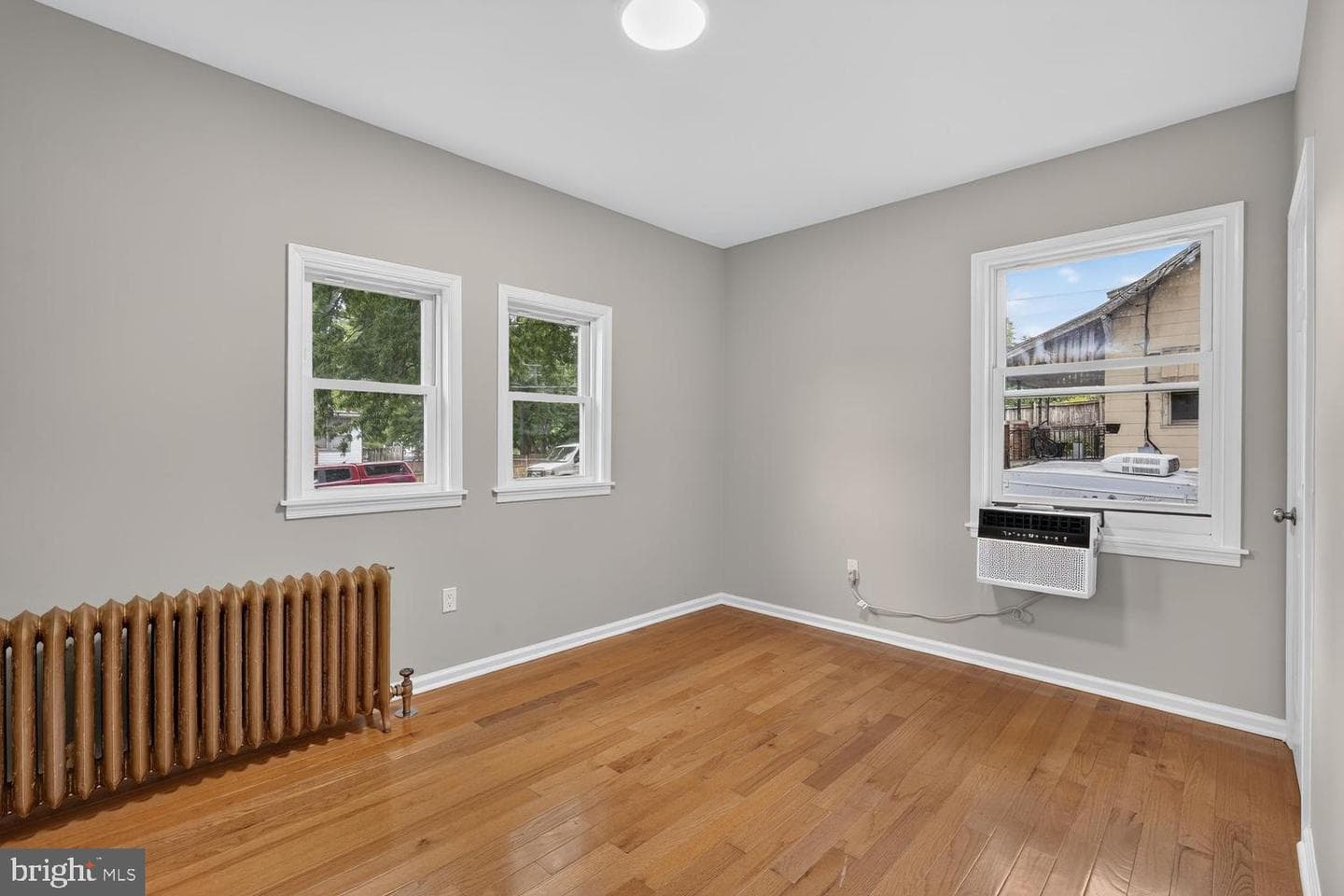 1004 Shepherd Street NE photo 19