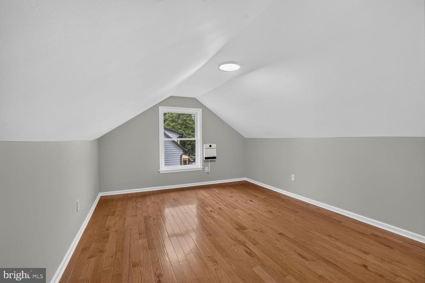 1004 Shepherd Street NE photo 23