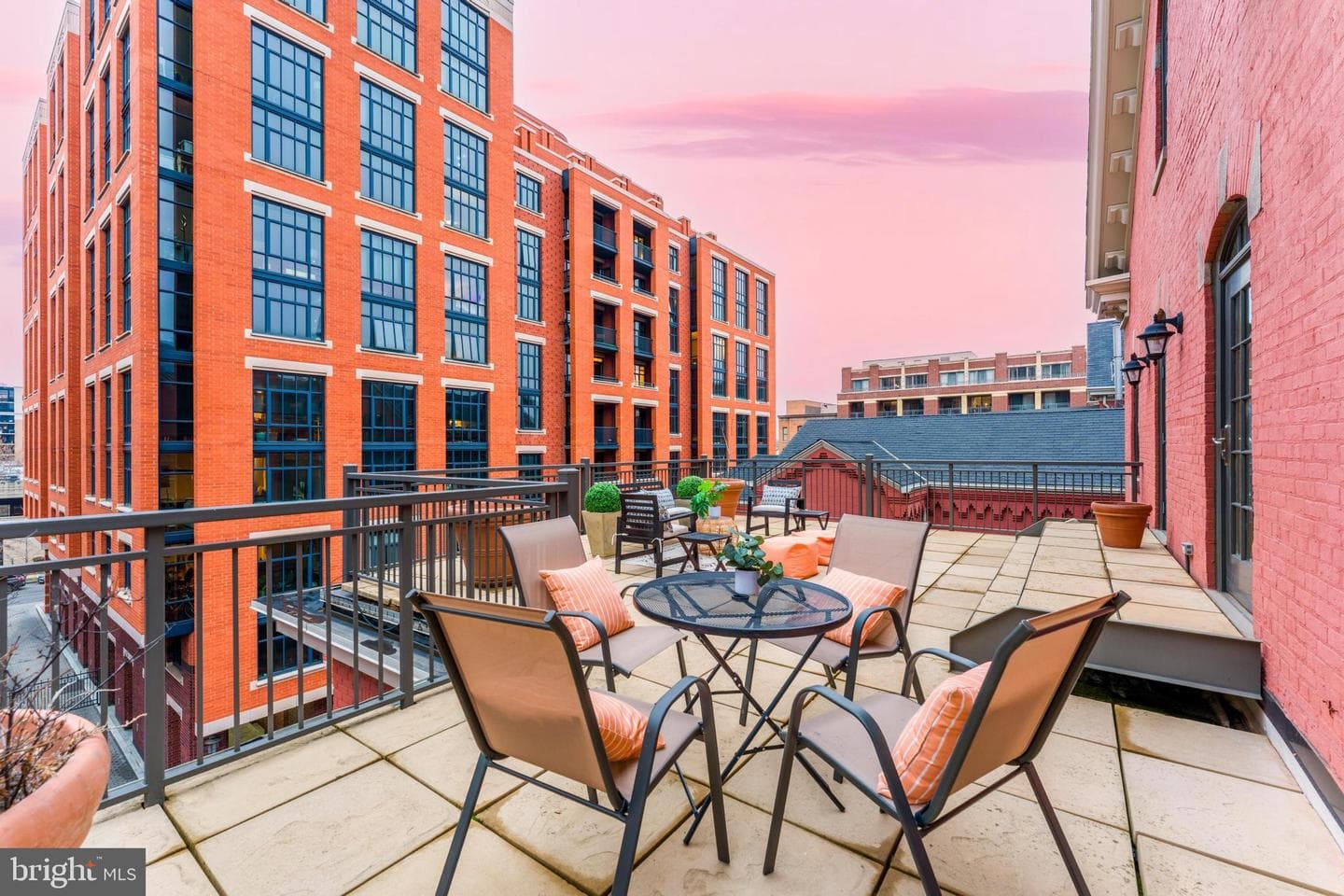 215 I Street NE #401 photo 12