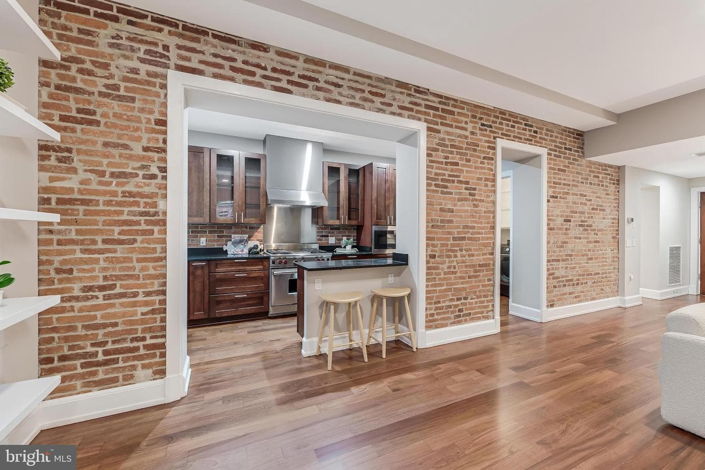 215 I Street NE #401 photo 16