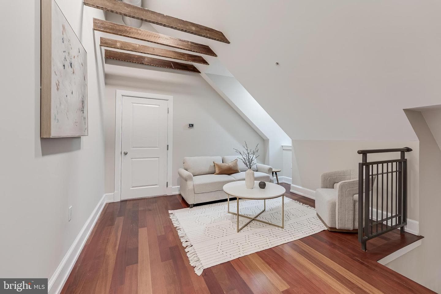 215 I Street NE #401 photo 29