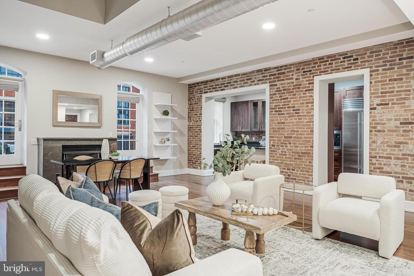 215 I Street NE #401 photo 8