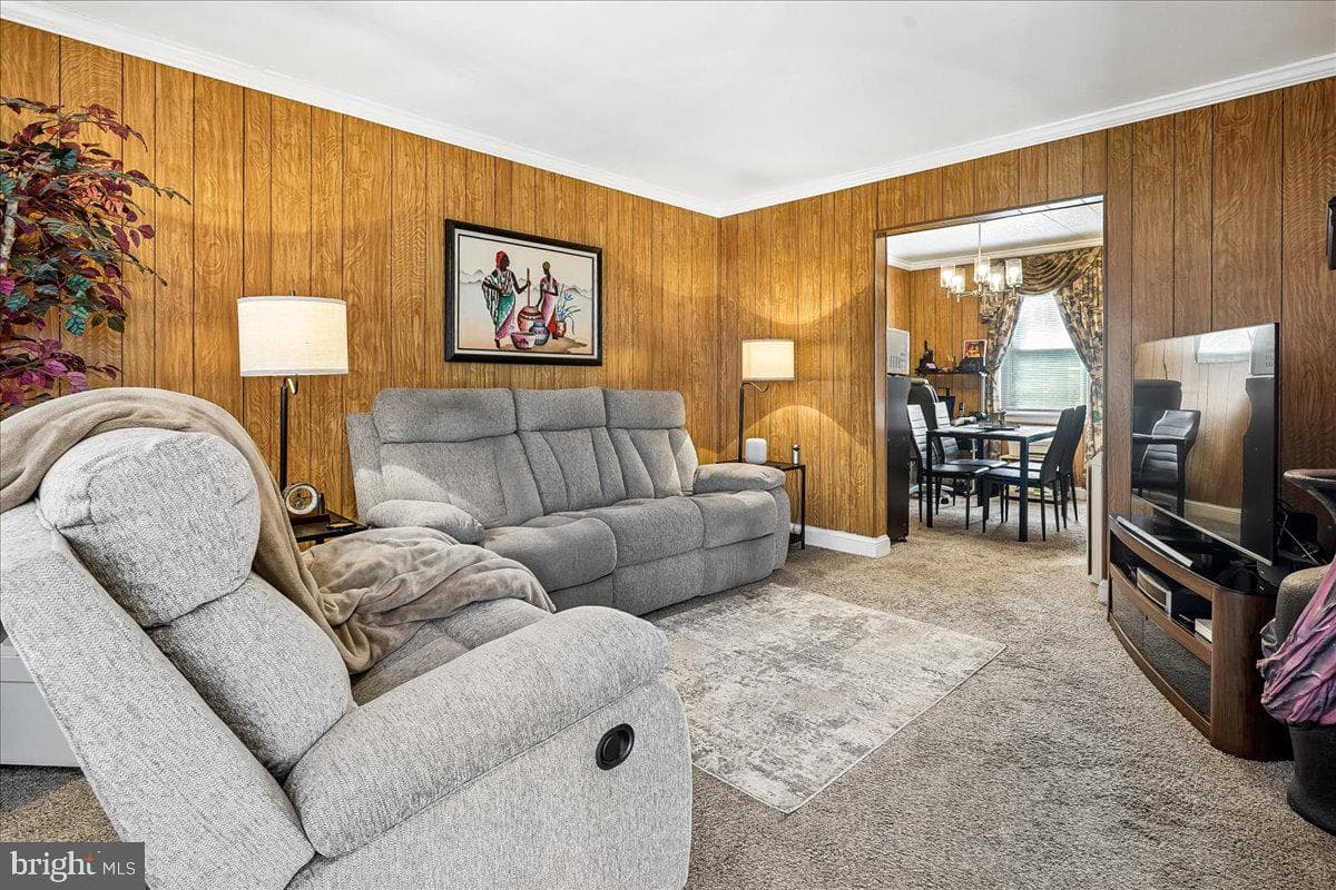 1441 Bangor Street SE photo 2
