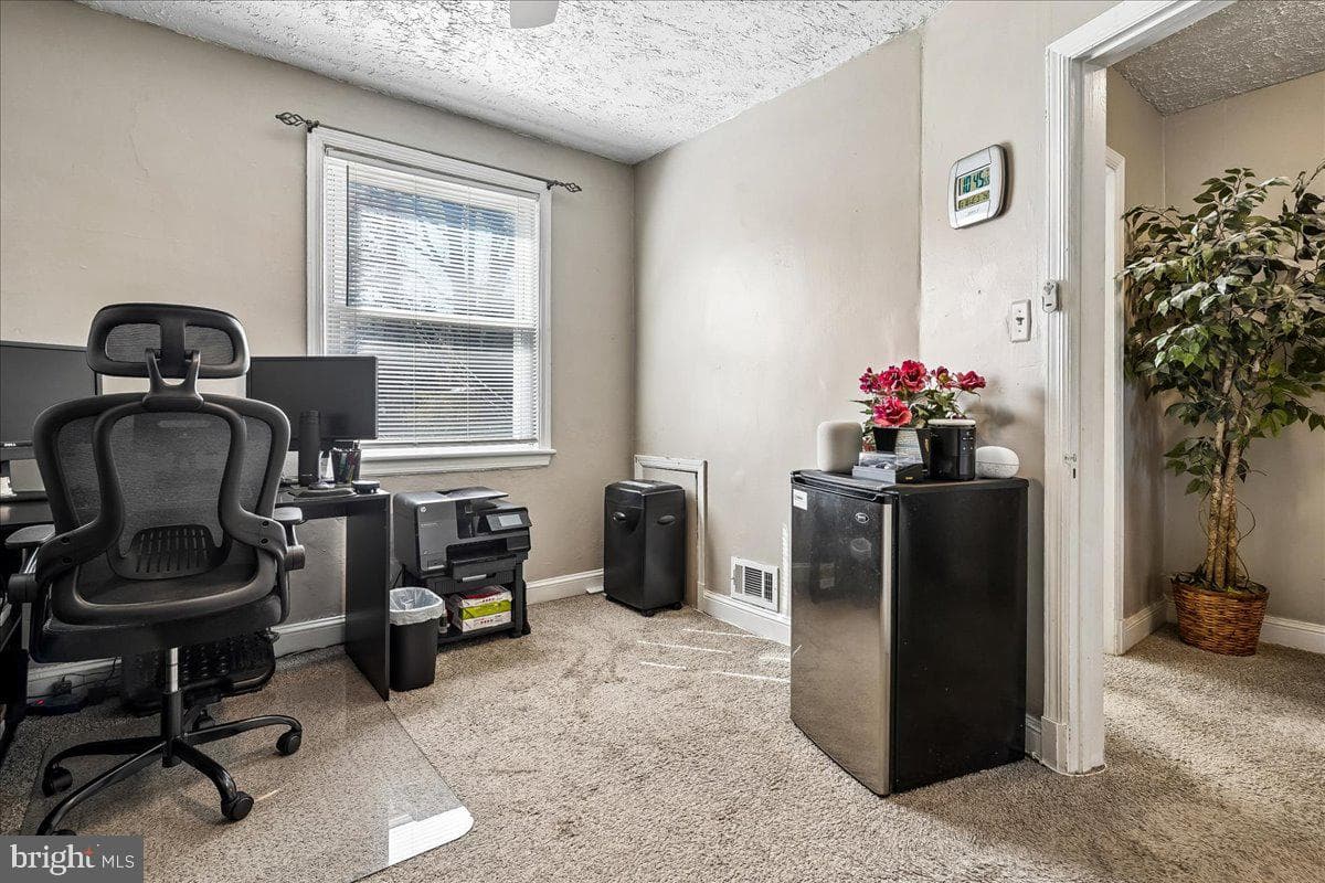 1441 Bangor Street SE photo 20