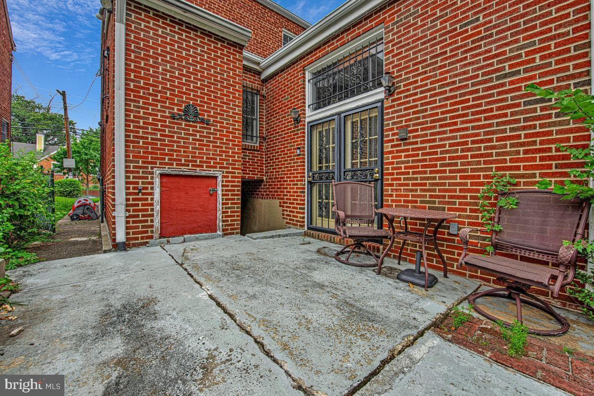 6015 3rd Street NE photo 35