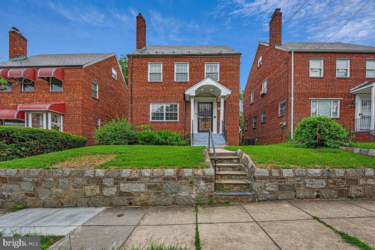 6015 3rd Street NE photo 5