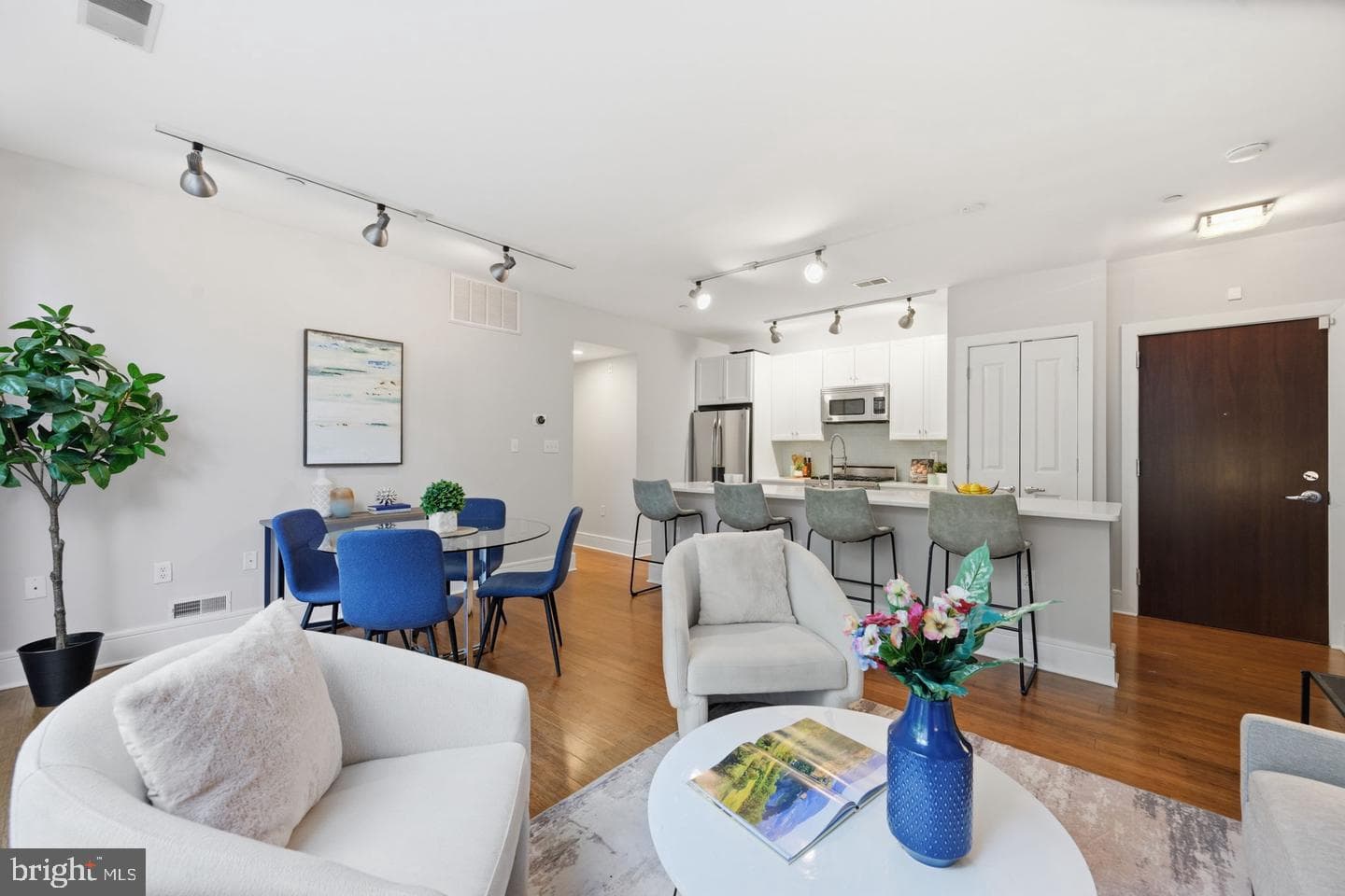 1654 Euclid Street NW #104 photo 5