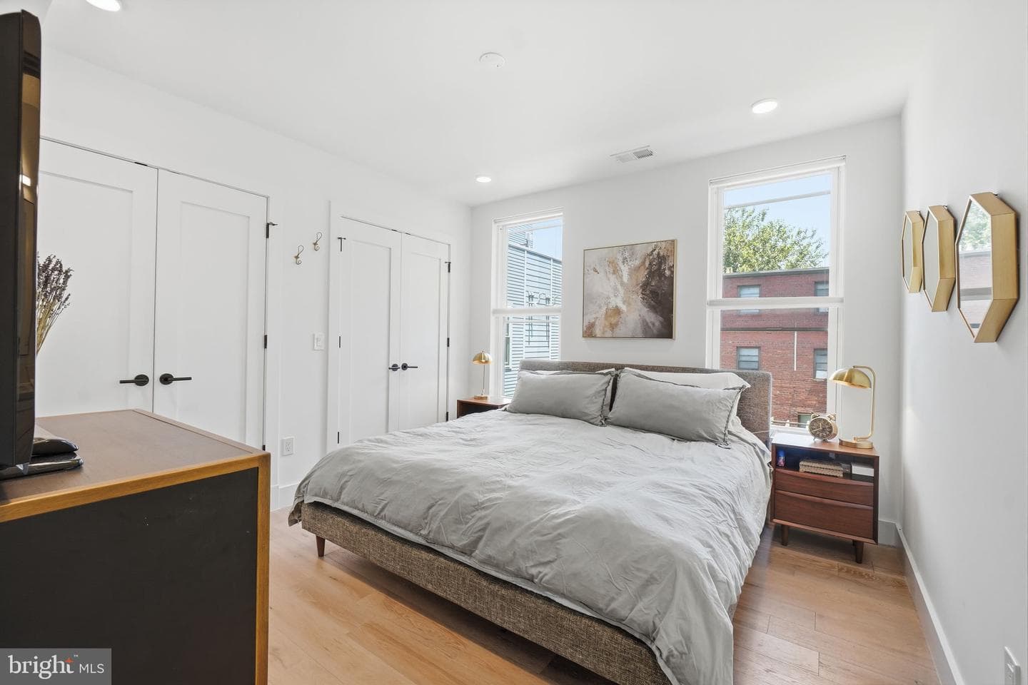 646 Newton Place NW #203 photo 13