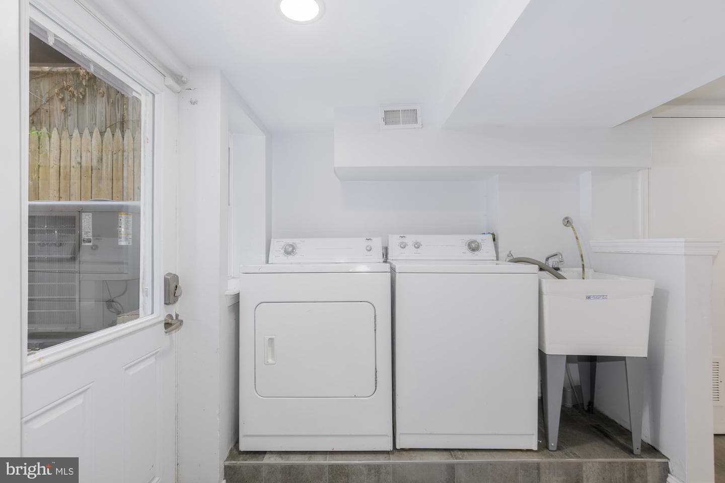 1632 Gales Street NE photo 30