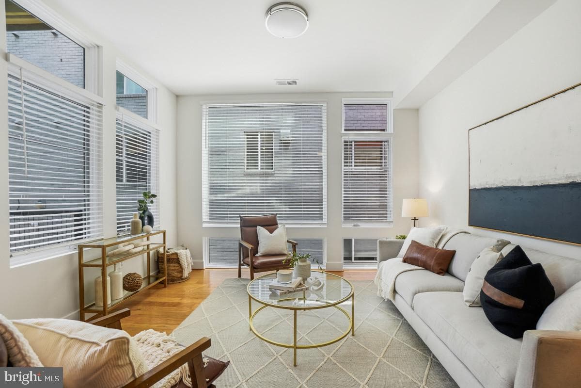 1443 Chapin Street NW #202 photo 10