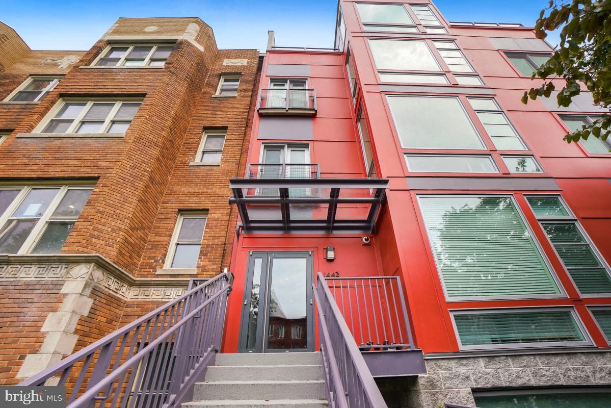 1443 Chapin Street NW #202 photo 4