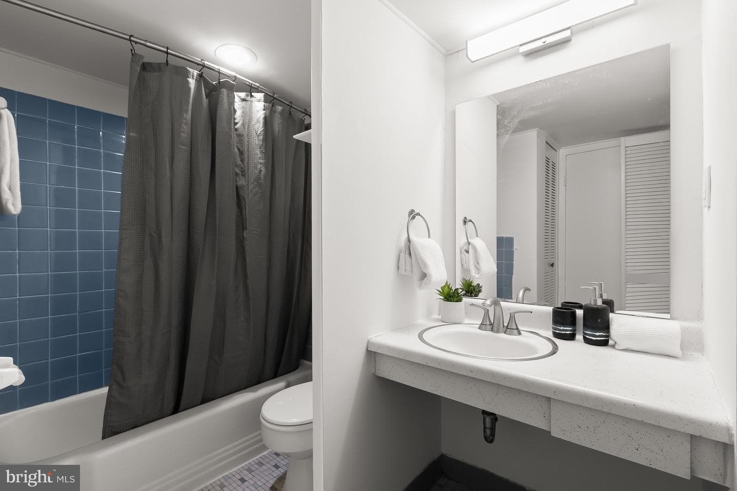 922 24th Street NW #220 photo 7