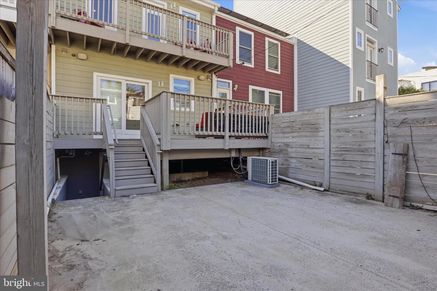1119 Staples Street NE photo 31