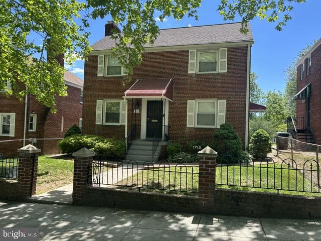 1715 Girard Street NE, Washington