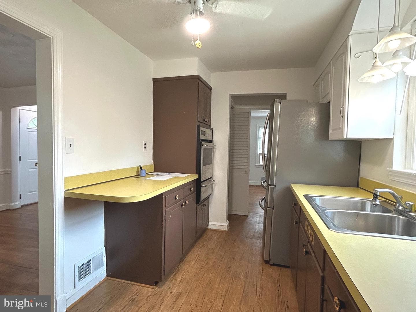 1715 Girard Street NE photo 14