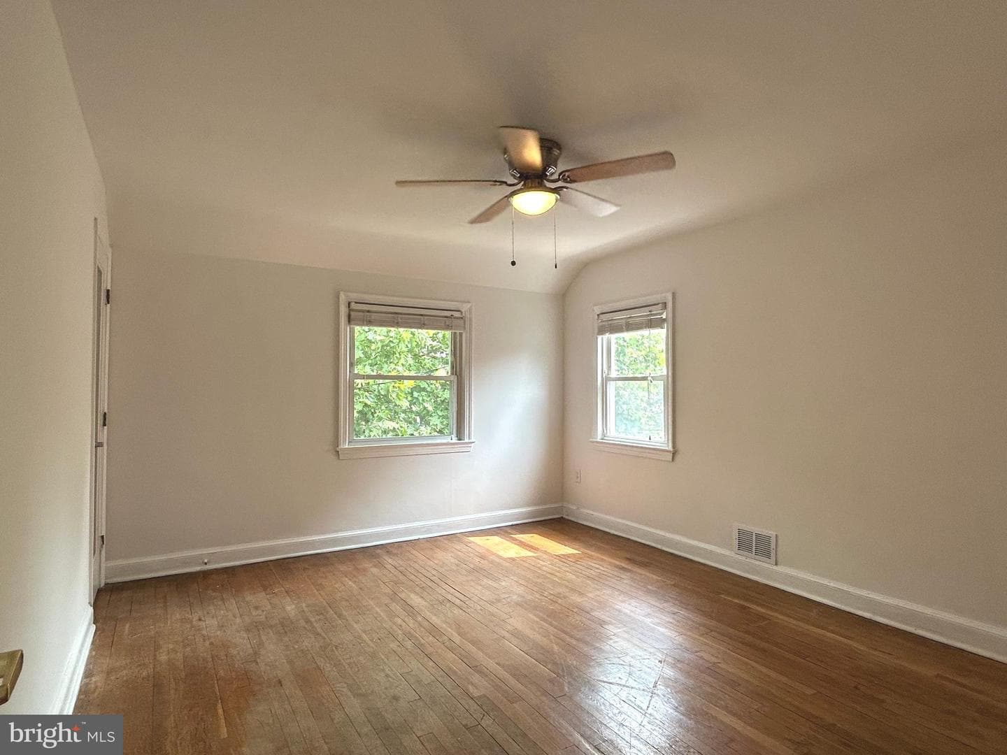 1715 Girard Street NE photo 18