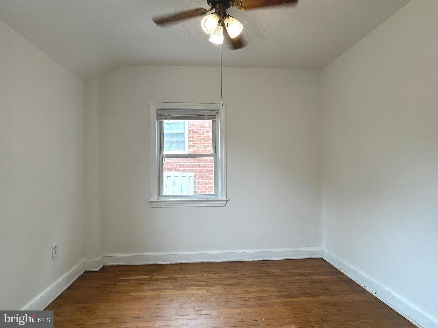 1715 Girard Street NE photo 20