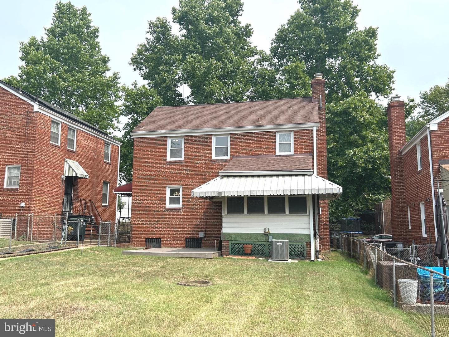 1715 Girard Street NE photo 37