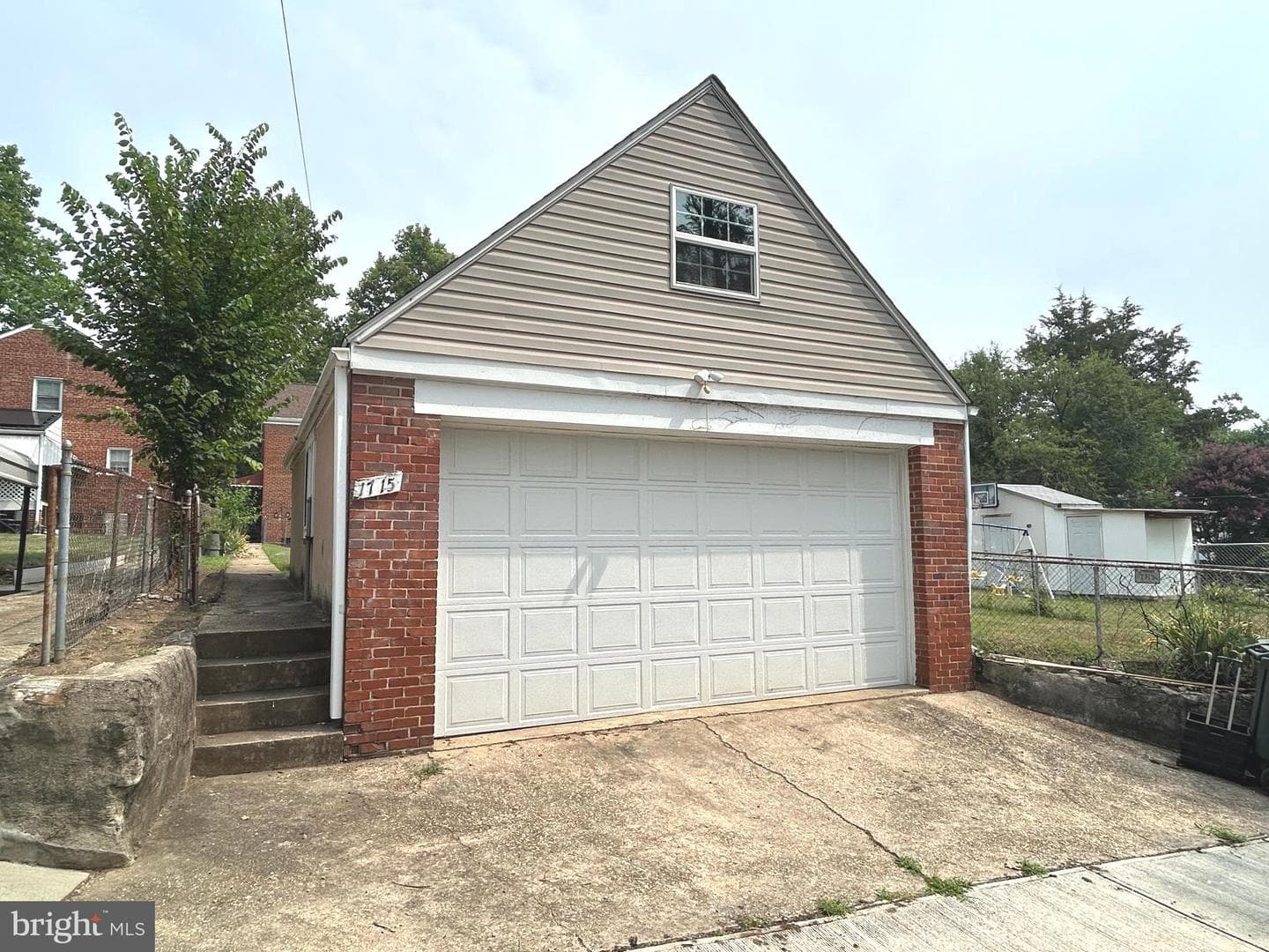 1715 Girard Street NE photo 46