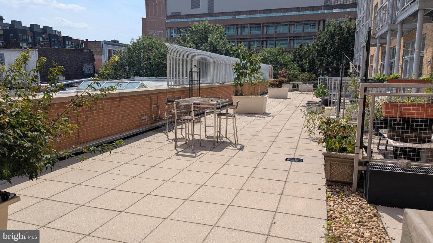 1390 V Street NW #217 photo 18
