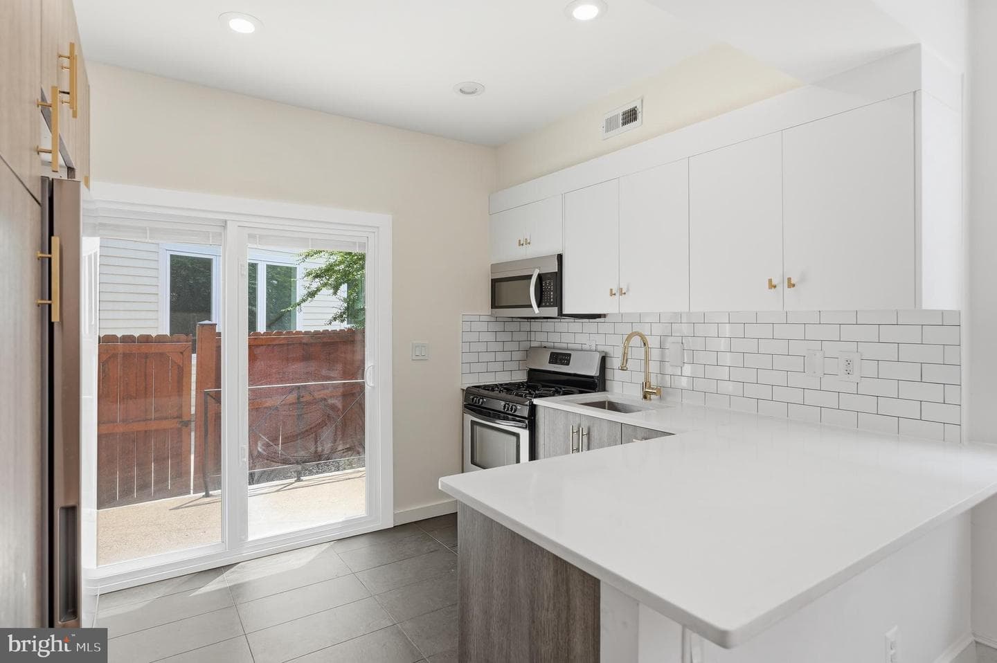 215 15th Street NE photo 18