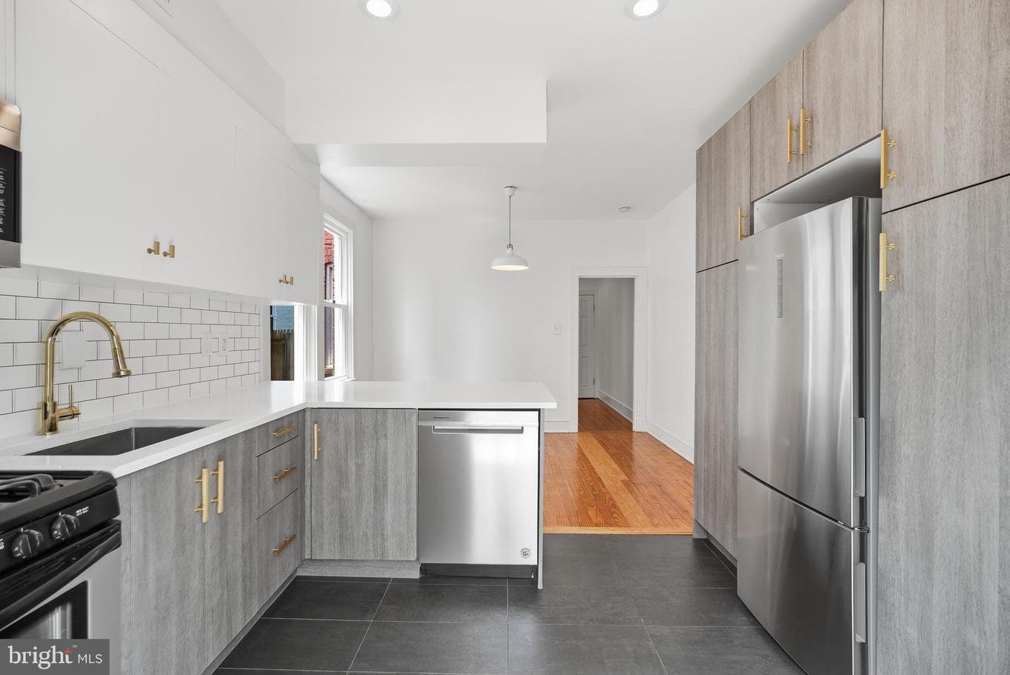 215 15th Street NE photo 35